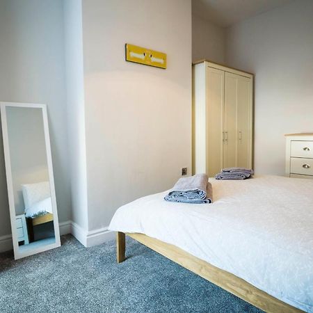 Spacious, Modern 4 Bed House Close To City Centre Chester Exterior photo