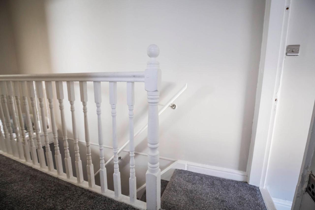 Spacious, Modern 4 Bed House Close To City Centre Chester Exterior photo