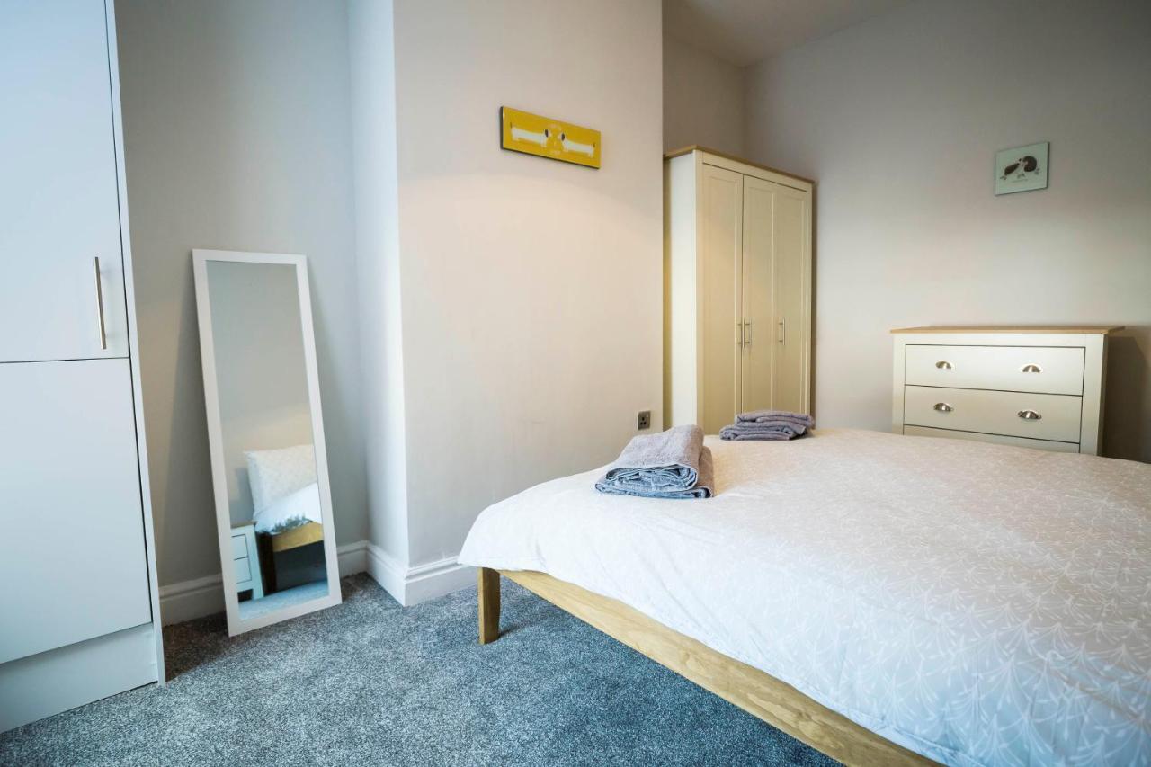 Spacious, Modern 4 Bed House Close To City Centre Chester Exterior photo